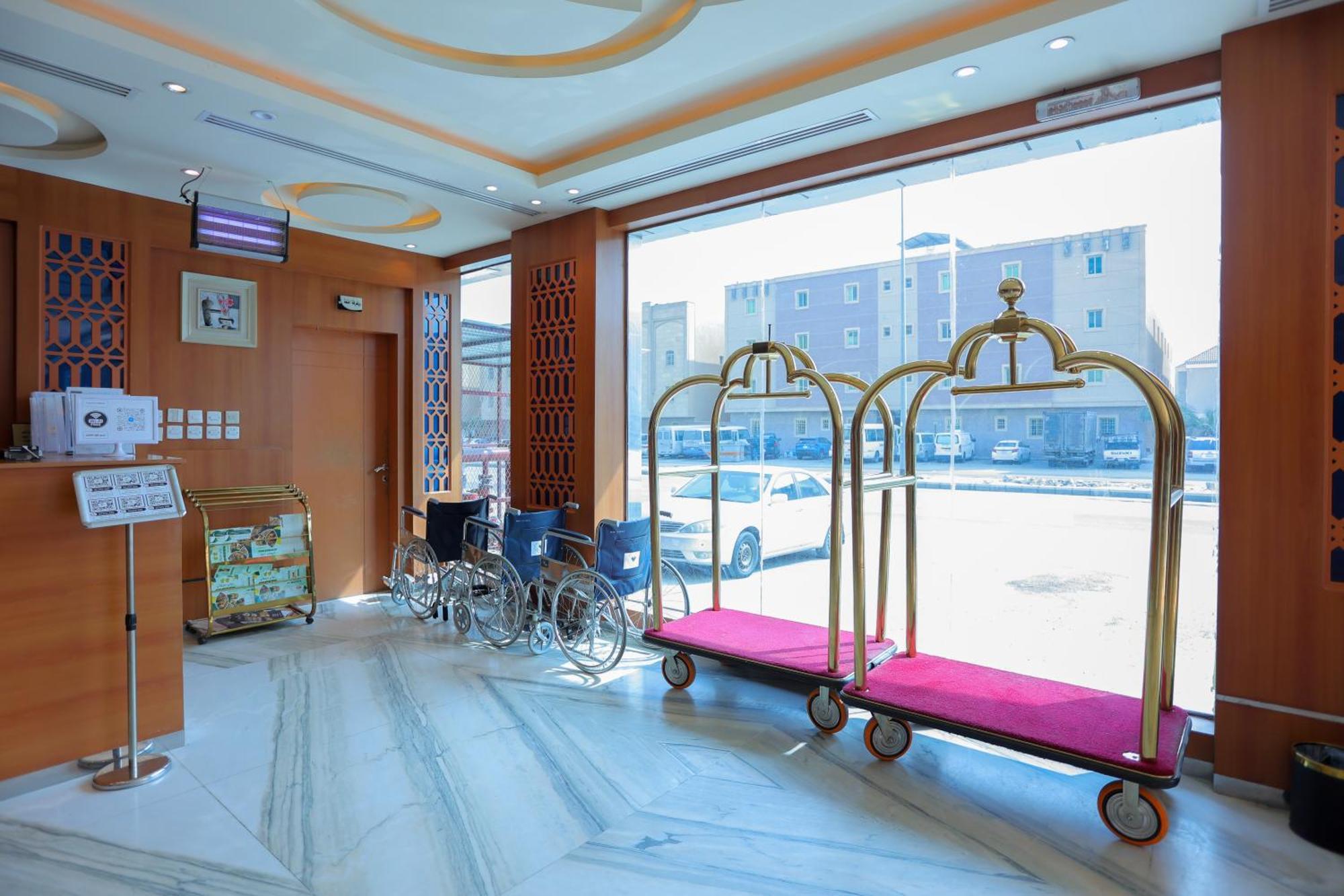 Aparthotel هوستا الملقا Riad Exterior foto