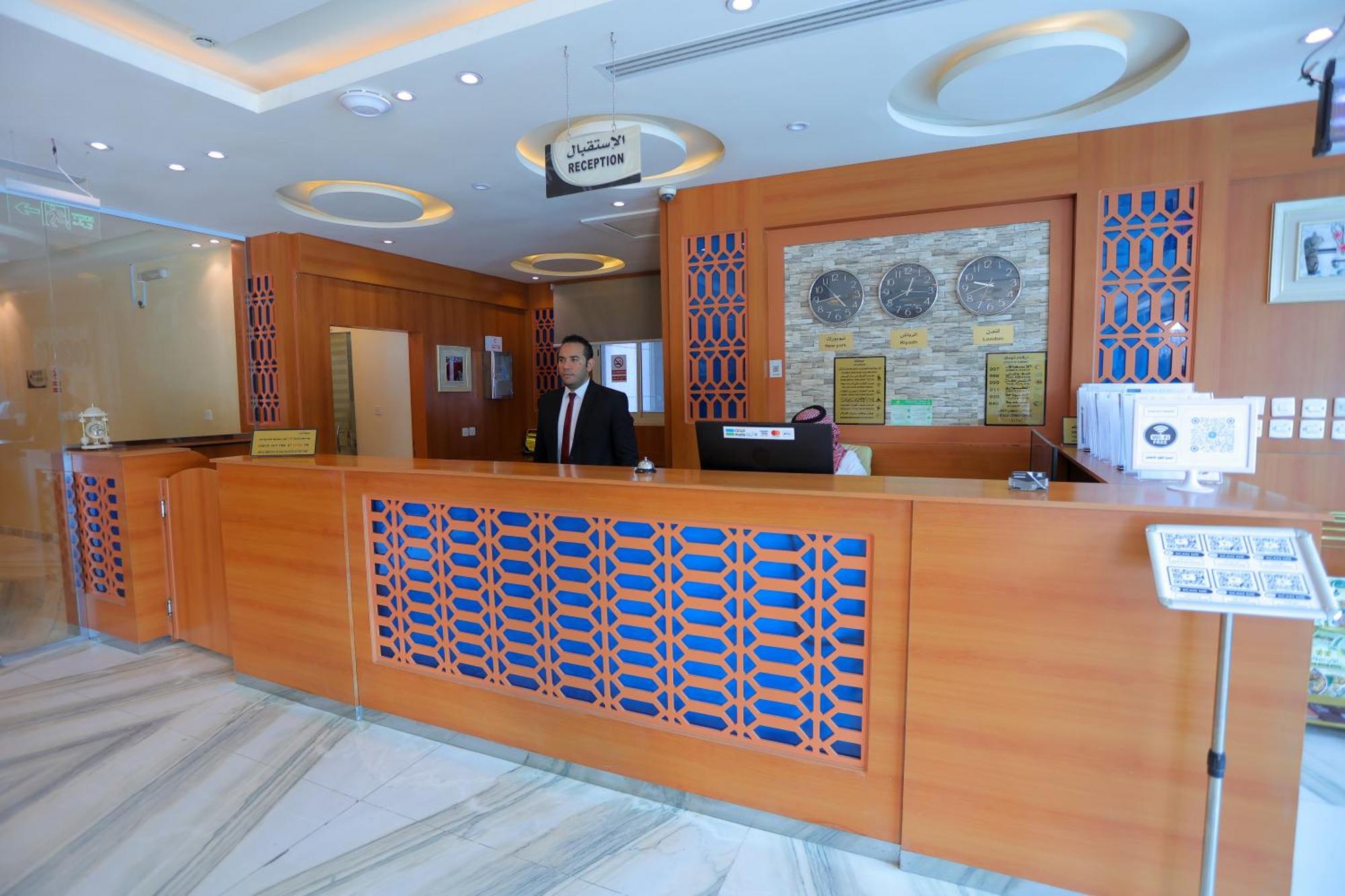Aparthotel هوستا الملقا Riad Exterior foto