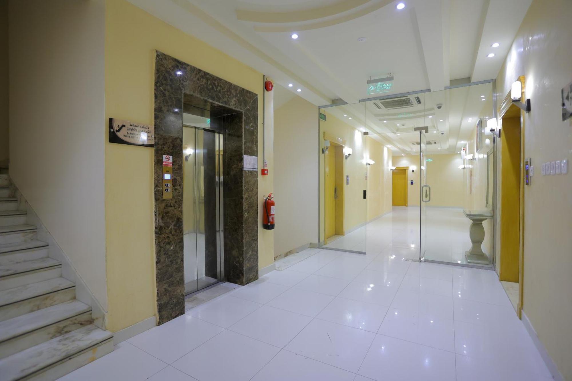 Aparthotel هوستا الملقا Riad Exterior foto